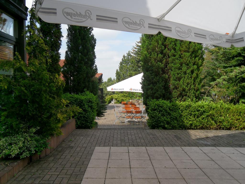 Motel Zur Festwiese Gierstädt Dış mekan fotoğraf