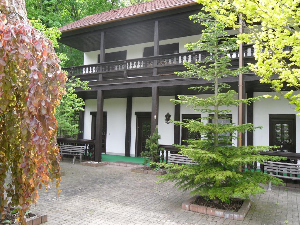 Motel Zur Festwiese Gierstädt Dış mekan fotoğraf