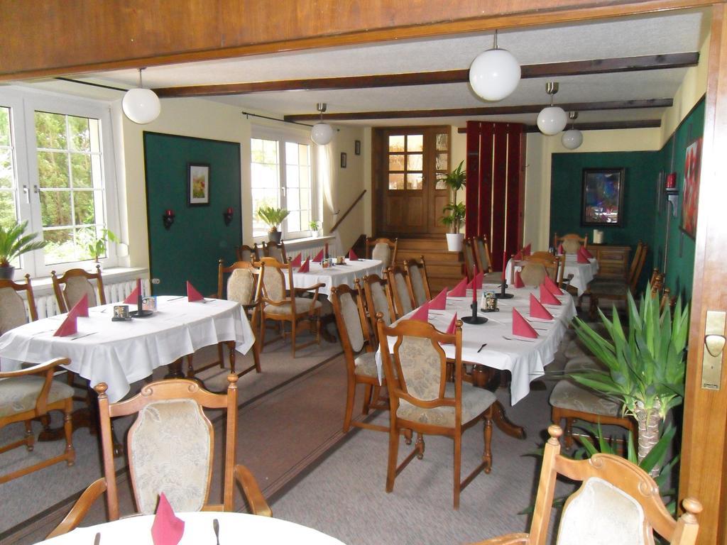 Motel Zur Festwiese Gierstädt Dış mekan fotoğraf