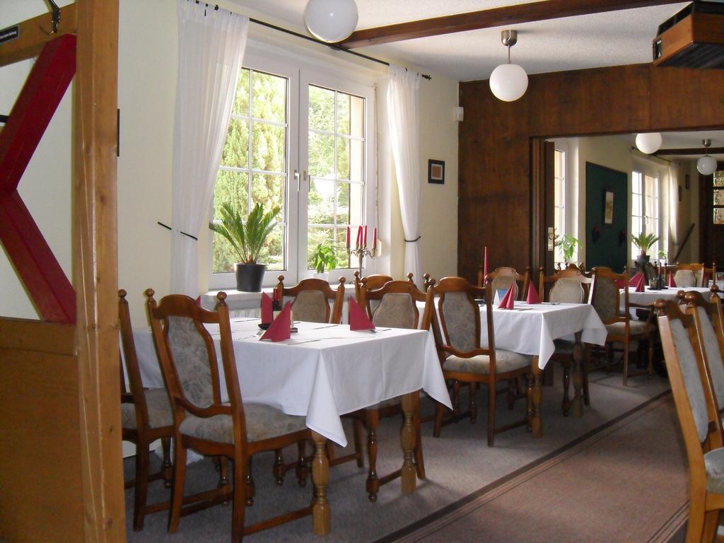 Motel Zur Festwiese Gierstädt Dış mekan fotoğraf