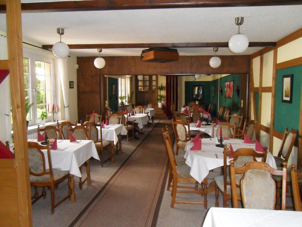 Motel Zur Festwiese Gierstädt Dış mekan fotoğraf