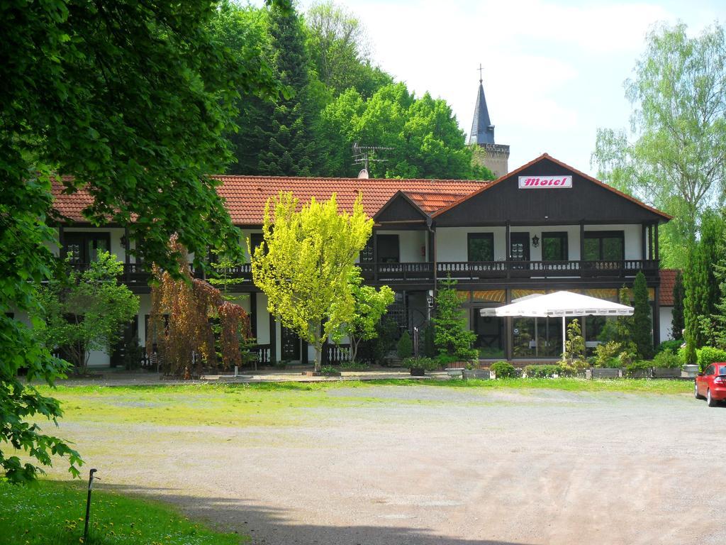Motel Zur Festwiese Gierstädt Dış mekan fotoğraf